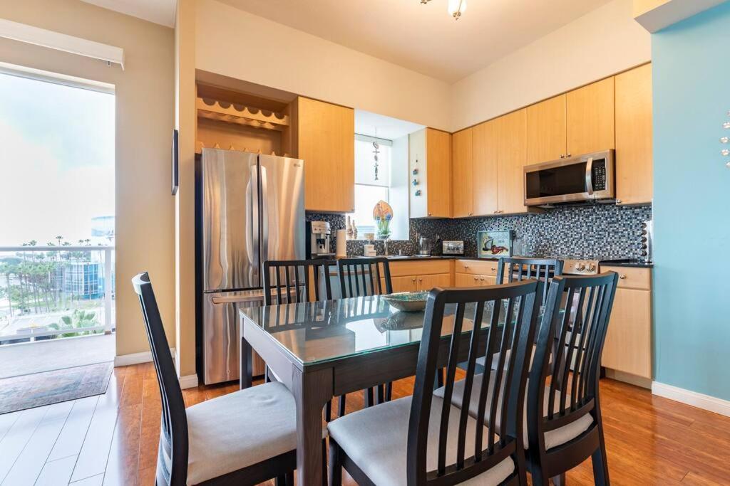 A Corner Unit With Ocean Views From Every Apartment *