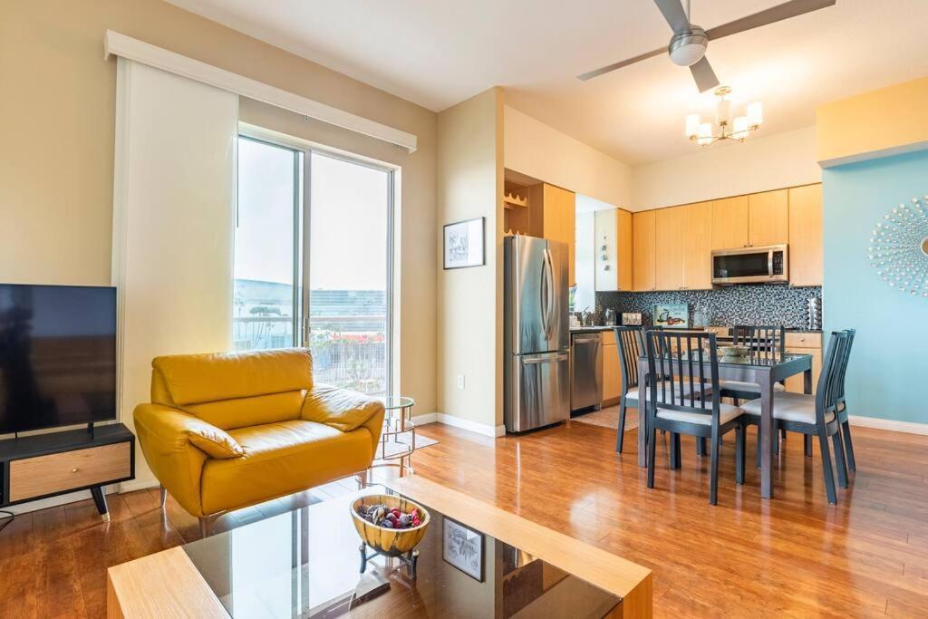 A Corner Unit With Ocean Views From Every Apartment